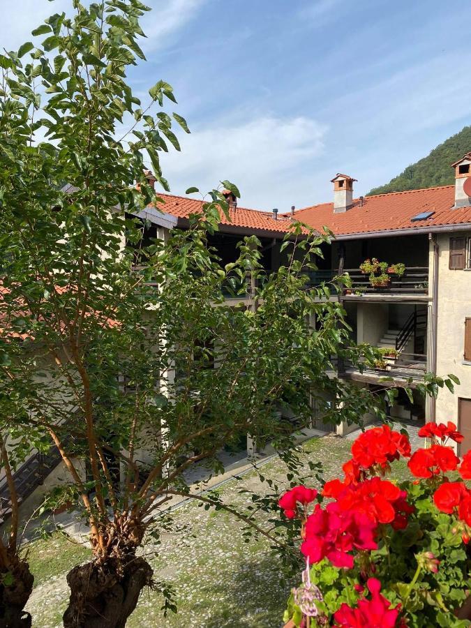 B&B La Corte Del Segrino Canzo ภายนอก รูปภาพ